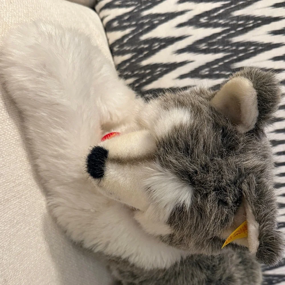 N/A soft cuddly